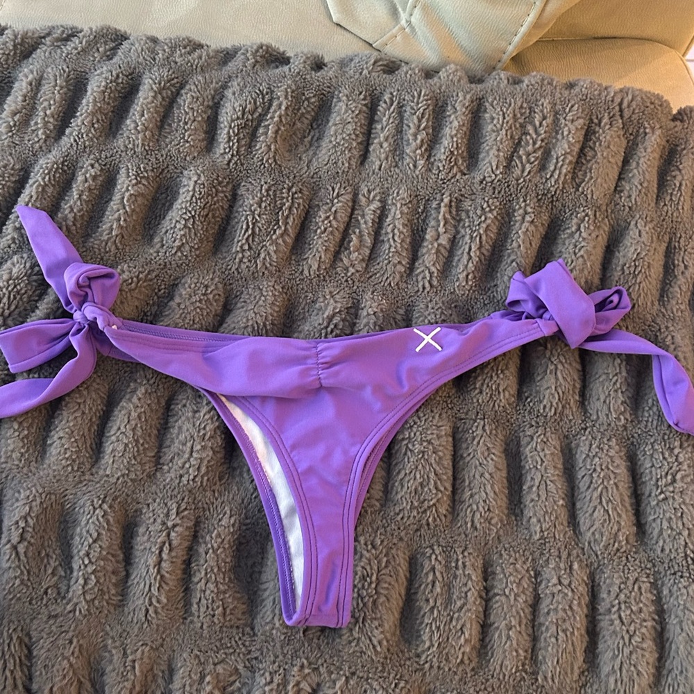 Boutine LA thong bikini bottoms